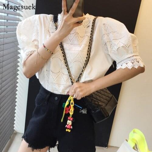 Korean Sweet Loose Womens Shirts Retro Puff Short Sleeve Hollow Out Casual White Blouse Lady Summer Slim Lace Women Tops 15181