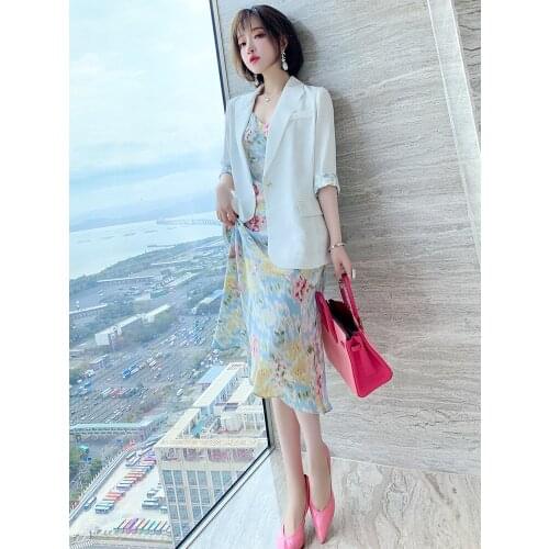 Button a suit coat+Two piece dress with color printing sling 2021 Spring new