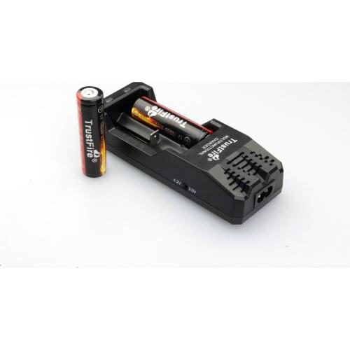 TrustFire TR-015 Li-ion Battery Charger + 2PCS TrustFire Protected 18650 3.7V 2400mAh Lithium Rechargeable Batteries with PCB