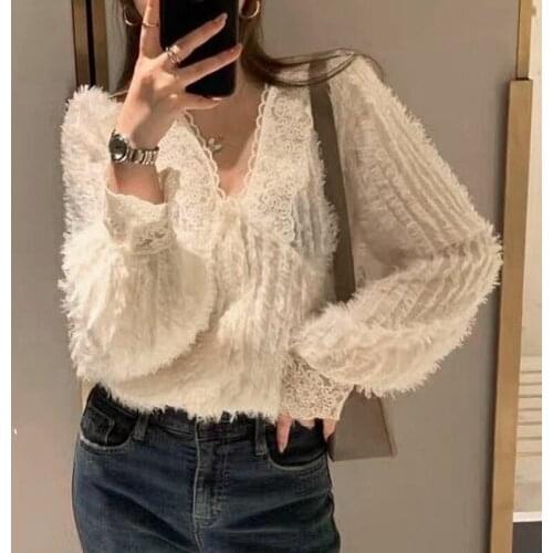 Womens Tops and Blouses 2021 Cotton Linen Blouse Button Solid V-Neck Lace Tops Ladies Korean Style Elegant Puffer Sleeve Shirts