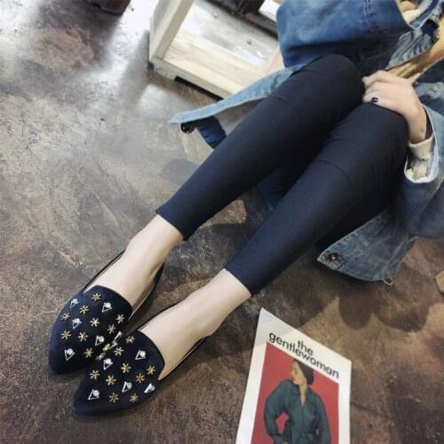 2020 Ladies Spring Autumn Fashion Flat Shoes Pointed Toe Rivet Soft Suede Shoes Women Casual Shoes Zapatos Mujer W33-52