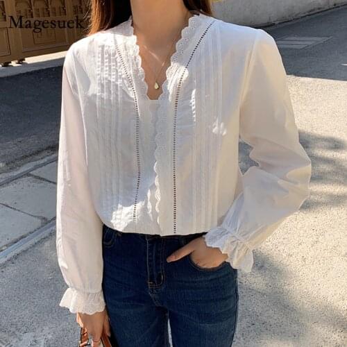 New Loose Ruffled Lace Blouse Women Spring V-neck Pleated Design White Shirt Womens Shirt Long Sleeve Cotton Top Female 13157
