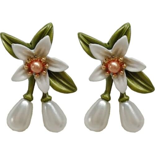 2021 Fashion Jewelry New Gold Plated Cute Enamel Pearl Flower Earrings Brincos Pendientes Stud Earrings For Women Girls GIft