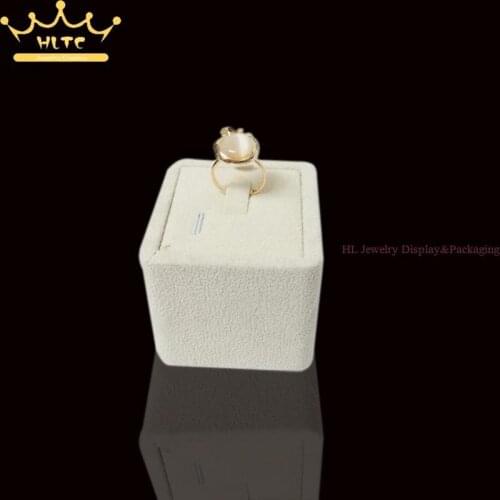 The Newest Arrival Small Size 4.5cm Heigh Beige Suede Ring Holder Ring Showing Stands Jewelery Display Wooden Props Organizer