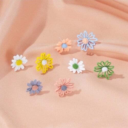 2020 New Fashion Jewelry Lolita Sweet Tender And Beautiful Daisy Statement Stud Earrings For Women Piercing Brincos oorbellen