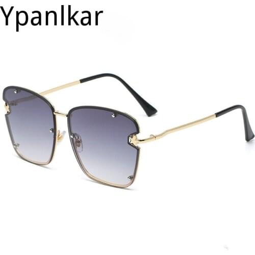 Fashion Metal Women Sunglasses Mirror Classic Large Frame Retro Street Beat Glasses Travel Oculos De Sol UV400