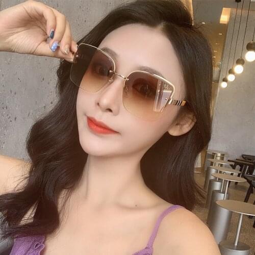 New Style Diamond Trimming Sunglasses Womens Net Red Same Fashion Large Frame Sunglasses 8922