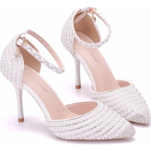 Crystal Queen fashion white Bridal Shoes Women Rhinestone Pointed Toe High Heels Sexy Wedding Evening Party Shoes Ladies Pumps