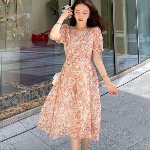 French First Love Sweet Floral High End Dress 2021 New Pink Temperament V-neck Bubble Sleeve Chiffon Dress