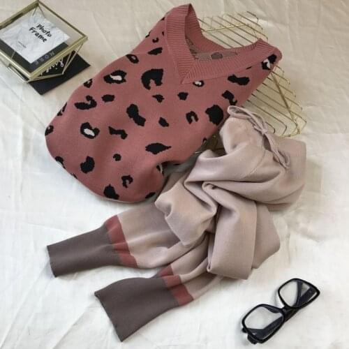 2021 New Autumn Women Sweater Set Knitted Suits Loose V-neck Leopard Sweater Pullover + Trousers Suit Female 2 Piece Set Q788