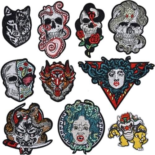 1PCS Hot Selling Punk Style Iron On Applique Sewing Supplies Fabric Sticker Skull Icon Embroidery Patch For DIY Clothes Decor