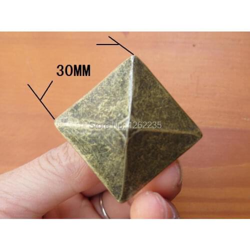 30*30mm Furniture Hardware square nails Quartet nails Nails plane Decorative nails Antique sofa doornail Wholesale