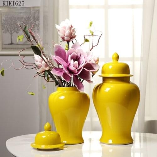 Creative Yellow Ceramic Vase Sealed Storage Jar with Lid Countertop Decoration Flower Arrangement Flower Vase Home Decoration