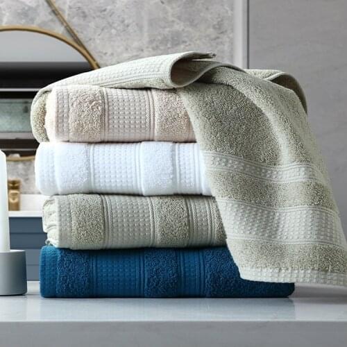 Bath towel 150*80 cm Super soft long stapled cotton towel excellent water-absorbing quality embroidery towel