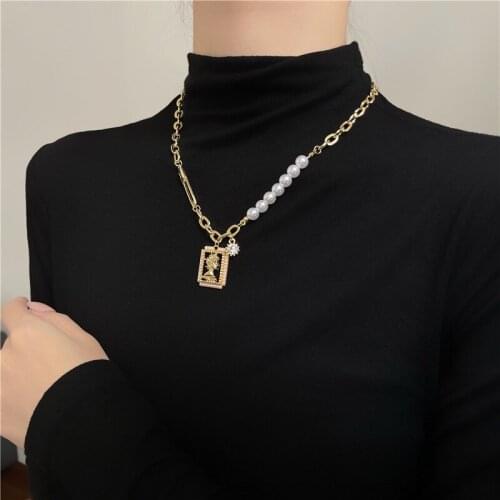 Baroque Vintage Metal Pearl Chain Portrait Pendant Necklace for Women Men Girls Korean Fashion Necklaces 2021 Trend New Arrival