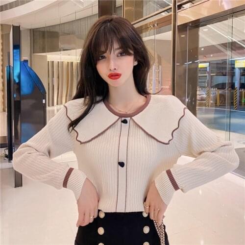 Autumn and Winter Knit Sweater Long-sleeved Tops Womens Lotus Leaf Collar Pullover Solid Color Splicing Sweater Heart Button