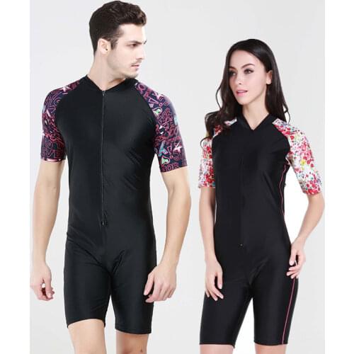 Valentines Day Gifts Lycra Wetsuits Basic Skins One-piece Short Sleeve and Shorts Crew Rash Guard Couples Swimsuit for Adult