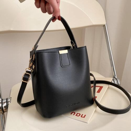 2021 New Fashion Messenger Bag Lady Bucket Bag Contrast Color Leather Casual Large Capacity Simple Shoulder Crossbody Bag Bolsa