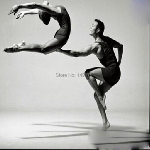 Takagism game prop Reality room escape prop stand still do not move for a certain time to escape from the chamber room