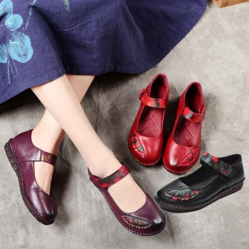 2020 spring womens shoes soft bottom flat color matching middle-aged and elderly ethnic style shallow mouth square dance shoes