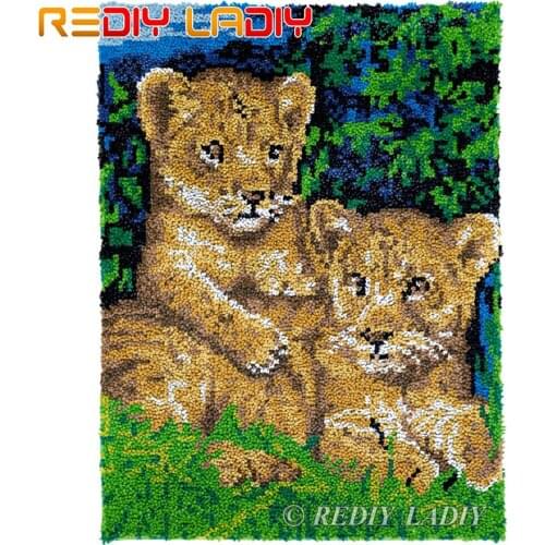 Latch Hook Rug Two Lion Clubs Chunky Yarn Tapestry Kits Crocheting Cushion Mat DIY Carpet Rug Needlepoint Hobby & Crafts 61*81cm