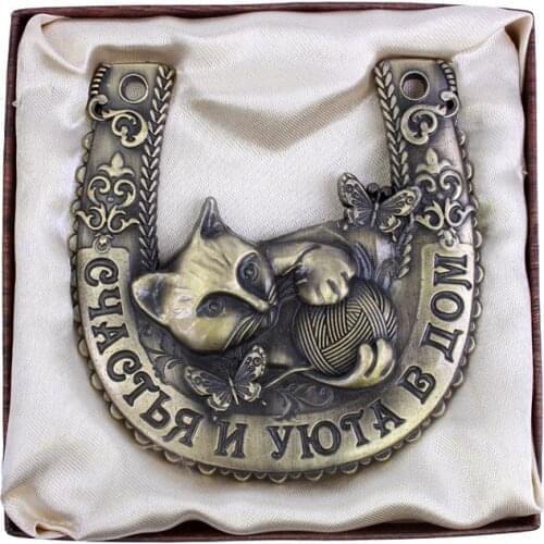 Popular antiques.russian feng shui horseshoe.naughty cat design metal craft & souvenir.small charms statues"happy & warm home"