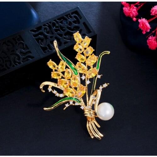 ThreeGraces Designer Yellow Cubic Zirconia Wheat Ear with Pearl Brooch Bouquet for Ladies Wedding Party Collar Pin Jewelry XZ020