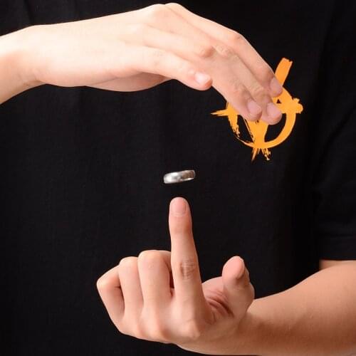 Magic Floating Ring Magic Tricks Play Ball Pen Floating Effect of Invisible Suit Powerful Magic Flying Classic Toys