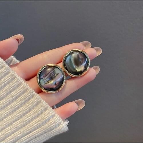 LOVOACC Korean Fashion Round Resin Earrings for Women Mujer Gold Color Alloy Geometric Stud Earrings Statement Jewelry Brincos