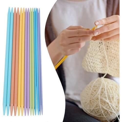2pcs Sweater Weaving Tools Random Color Plastic Knitting Needles Crochet Hooks Home Sewing Supplies