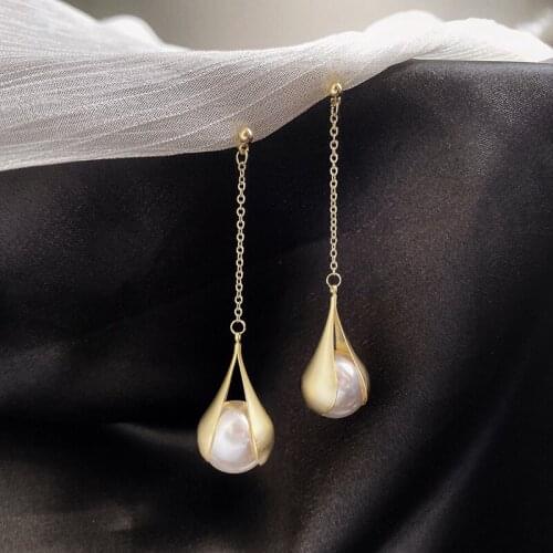 2021 Korean Fashion Womens Earrings Luxury White Bead Pendant Earrings Womens Statement Earrings Boutique Jewelry