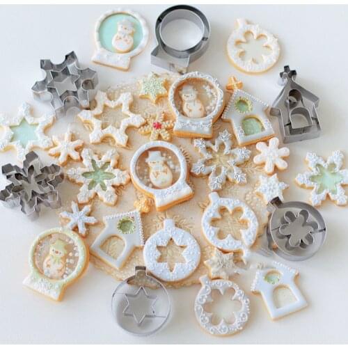 6pcs Christmas Cookie Cutter Stainless Steel Crystal Ball Snowflake Christmas House Xmas Cookies Molds