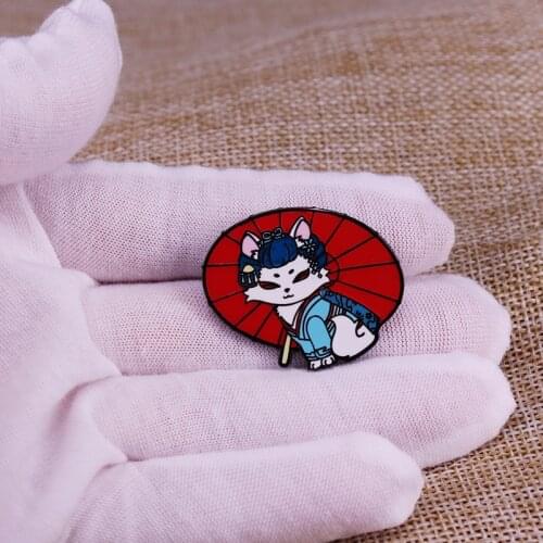 Yuki the Geisha Persian Cat enamel pin Sashimi Maiko Cat Pin