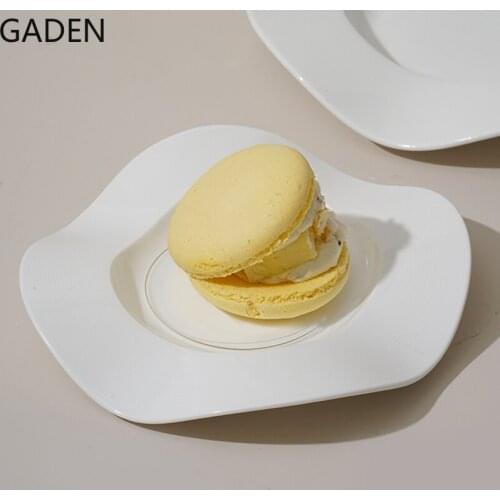 Pure White Ceramic Wave Porcelain Plate Simple Line Ceramic Dinner Plate 10-inch Fruit Plate Living Room Desktop Decoration
