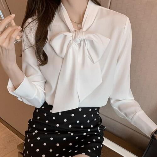 Spring 2021 new French style long sleeve temperament standing collar chiffon shirt bow loose white blouse blouse woman
