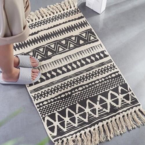 Ethnic Style Cotton Linen Floor Mat Long Bedside Mat Moisture Absorption Bathroom Carpet Home Decor Hanging Rugs Sofa Carpet