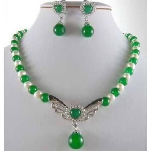 Free shipping New style Natural noble jewelry>>>>7-8mm Natural White Akoya Pearl&Green stone Necklace earrings Set 18"