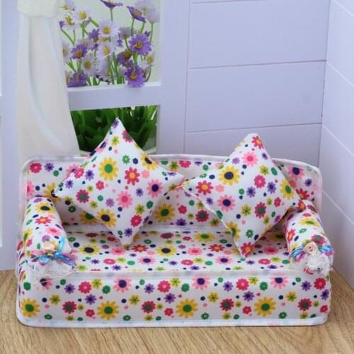 1 set of 20 cm flower sofa + 2 pillow dolls house decoration accessories mini furniture play house girl toy gift