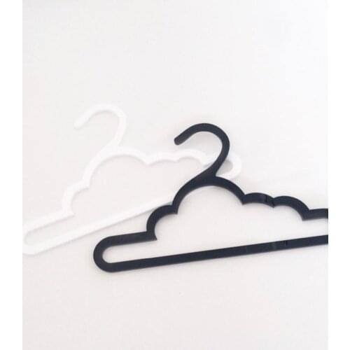 1PC Nordic Scandinavia Handmade Wooden cloud Cloth Hangers Clothes Dryer Rack For Baby Kids Decor Crafts Clothing Display MI 013