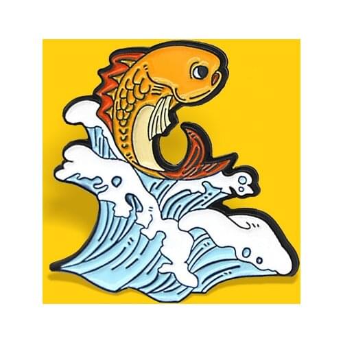 Red golden Carp Koi Brooch Cute Goldfish Enamel Pin Sea wave Water wave Fish Lapel Badge For Kid Gifts Friends Jewelry Spille