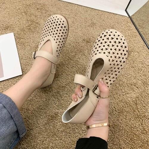 Mary Janes Womens Shoes Breathable Moccasins Soft Heel Hollow Out Buckle Strap Ladies Female Single Shoes Summer Mom Shoes 2021