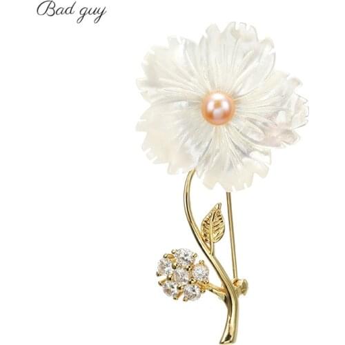 Zicon Vitage Brooch Pin for Womens Gold Flower Brooch Clothes Scarf Buckle Garment Accessories Fashion Jewelry Pearl Pin Gifts