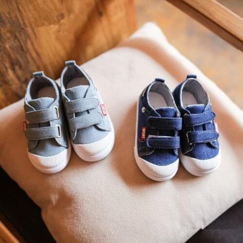 Boys Denim Shoes Slip on Sneakers Trainers Fashion Kids Flats Children Casual Sneakers Classic Moccasins Shoes Girl Canvas Shoes