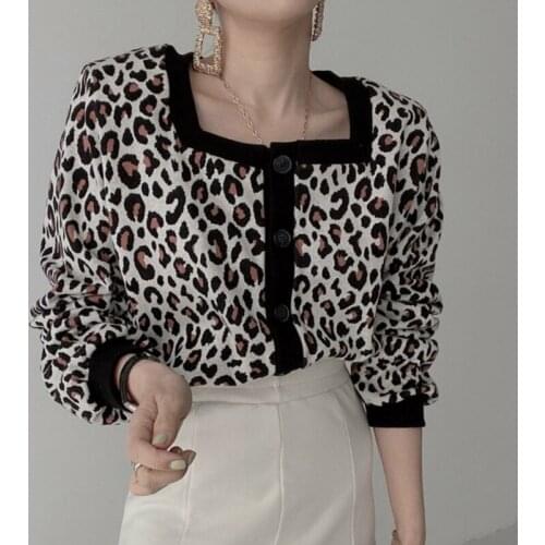 South Koreas New Retro Slim Sweater Womens Square Collar Polka-dot Loose Single-breasted Knitted Cardigan KK793