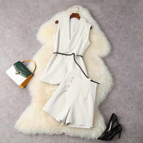 European and American womens wear for summer 2021 Sleeveless waistband vest Nice button shorts Fashion suits