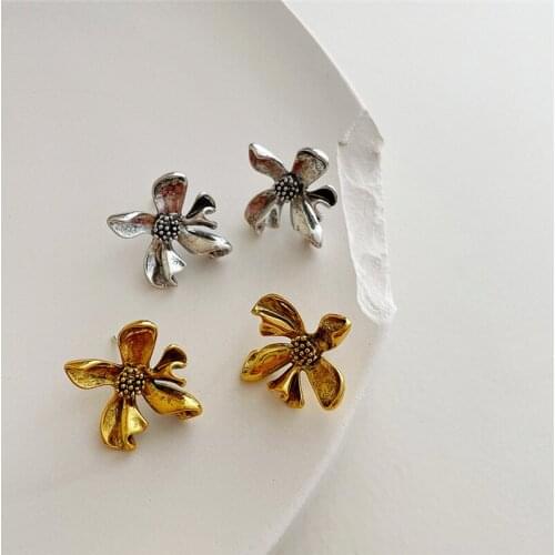 Aomu Women's Gold Earrings