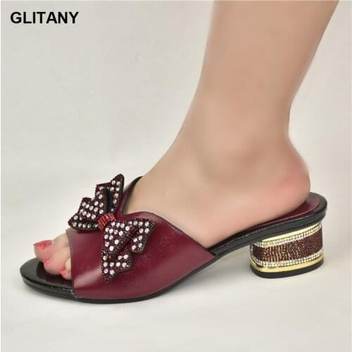 2021 Fashion Women Luxery Shoes Women Italian Women Wedding Shoes Decorated with Rhinestone Ladies Dress Shoes Party Pumps