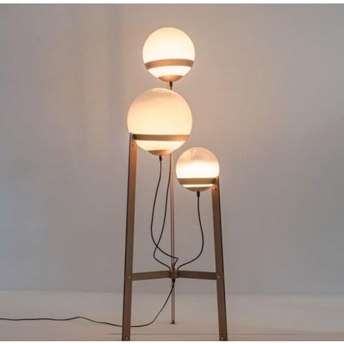 Postmodern Creative LED Floor Lamp Study Living Room Three Legged Vertical Luminaires Bedroom Glass Ball Home Standing Lighting