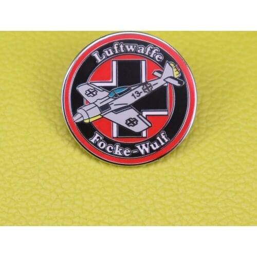 Focke Wulf Jagdflugzeug Luftwaffe Flugzeug Farbig Badge Anst Enamel Pin Abzeichen jewelry