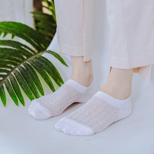 Small fresh mesh socks with silicone drop proof and womens shallow mouth invisible boat socks fashion pure color mesh tide sock